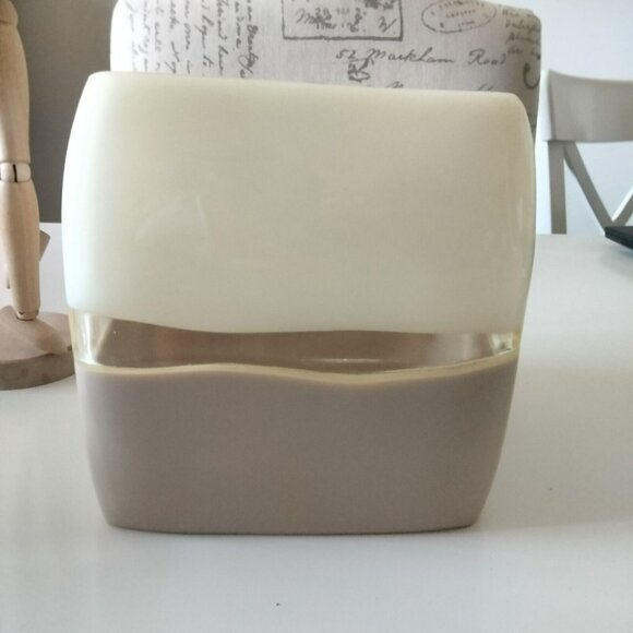 Square Resin Tissue Box Cover Cream Glossy Finish - Picture 7 of 9